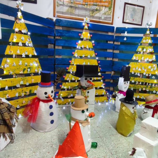 Este Ano, a Árvore de Natal é Amarela!